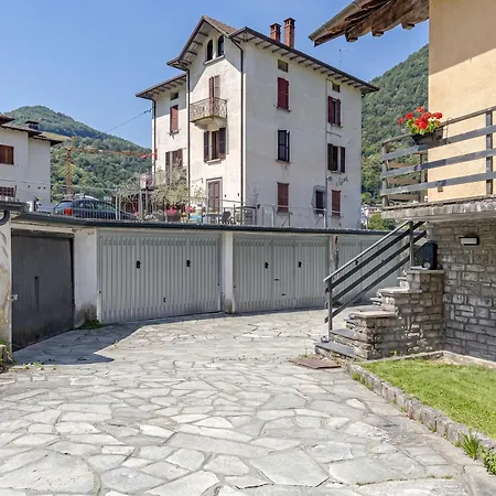 Casa Lario